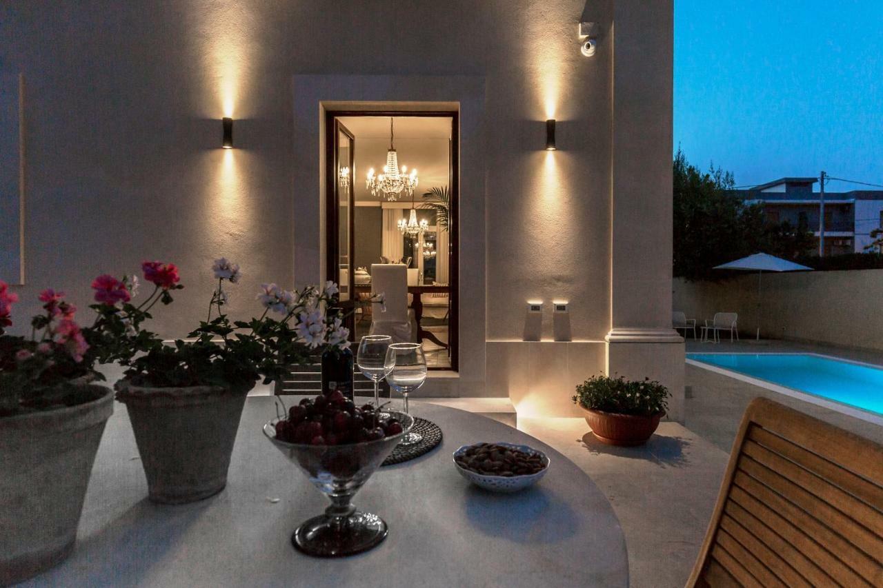 אבולה Villa Raphael מראה חיצוני תמונה